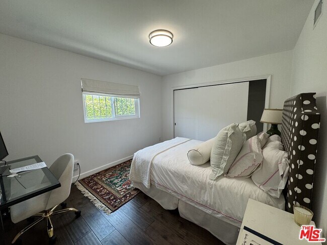 Building Photo - 5256 Los Franciscos Way