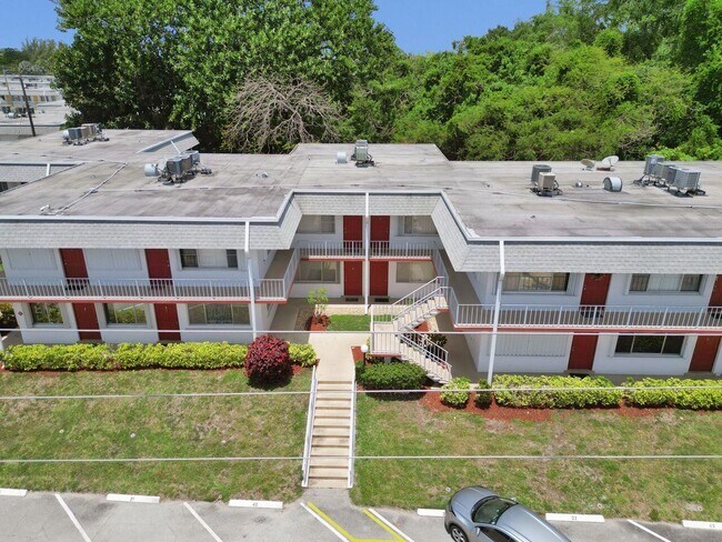 Building Photo - 3120 Cynthia Ln