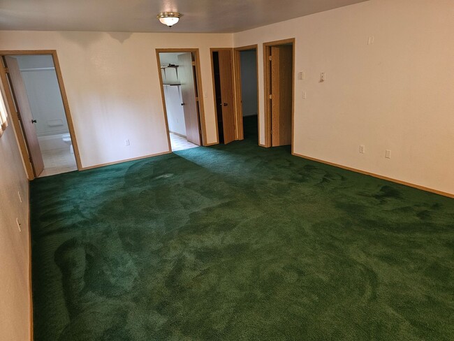 Building Photo - 3074 Timberbrook Dr