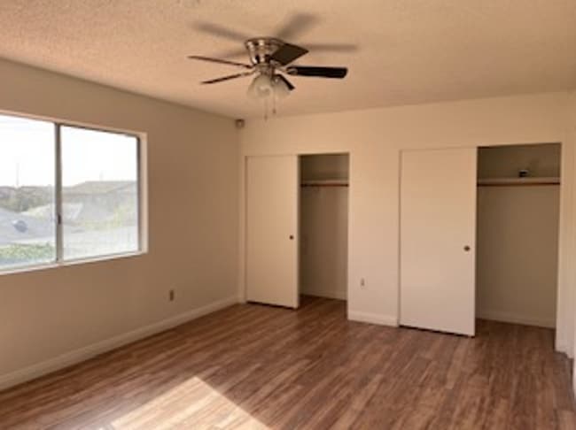 Building Photo - DEPOSIT MOVE IN SPECIAL! 2 BED 1.5 BATH TO...