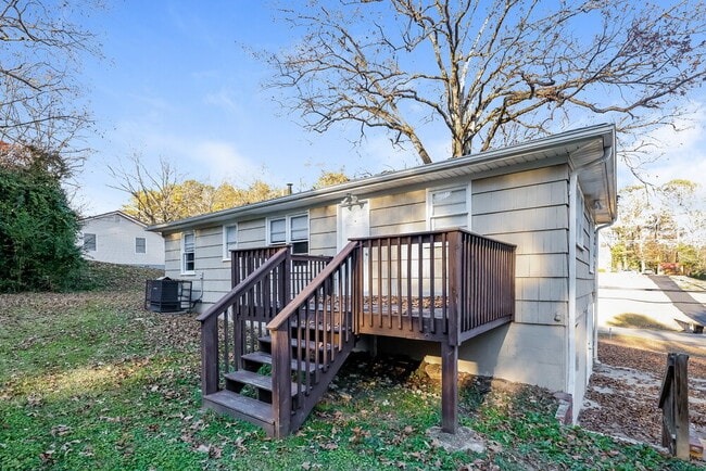 Building Photo - 2568 Forestdale Blvd