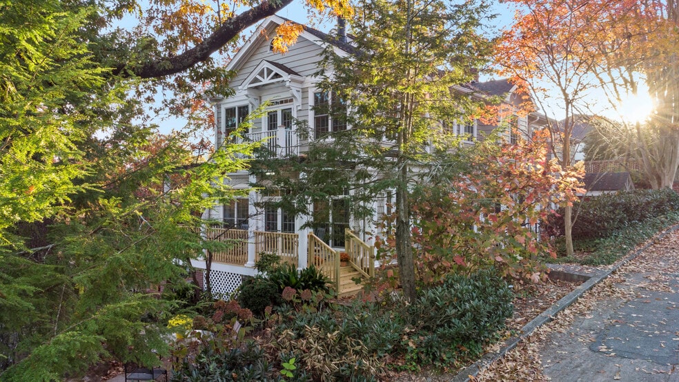 Building Photo - 4 Ansley Dr NE