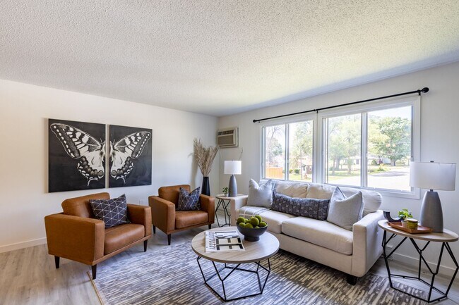 Building Photo - The Oaks | Deluxe 1 Bedroom Unit