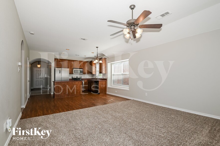 Building Photo - 1309 Honeywood Ln