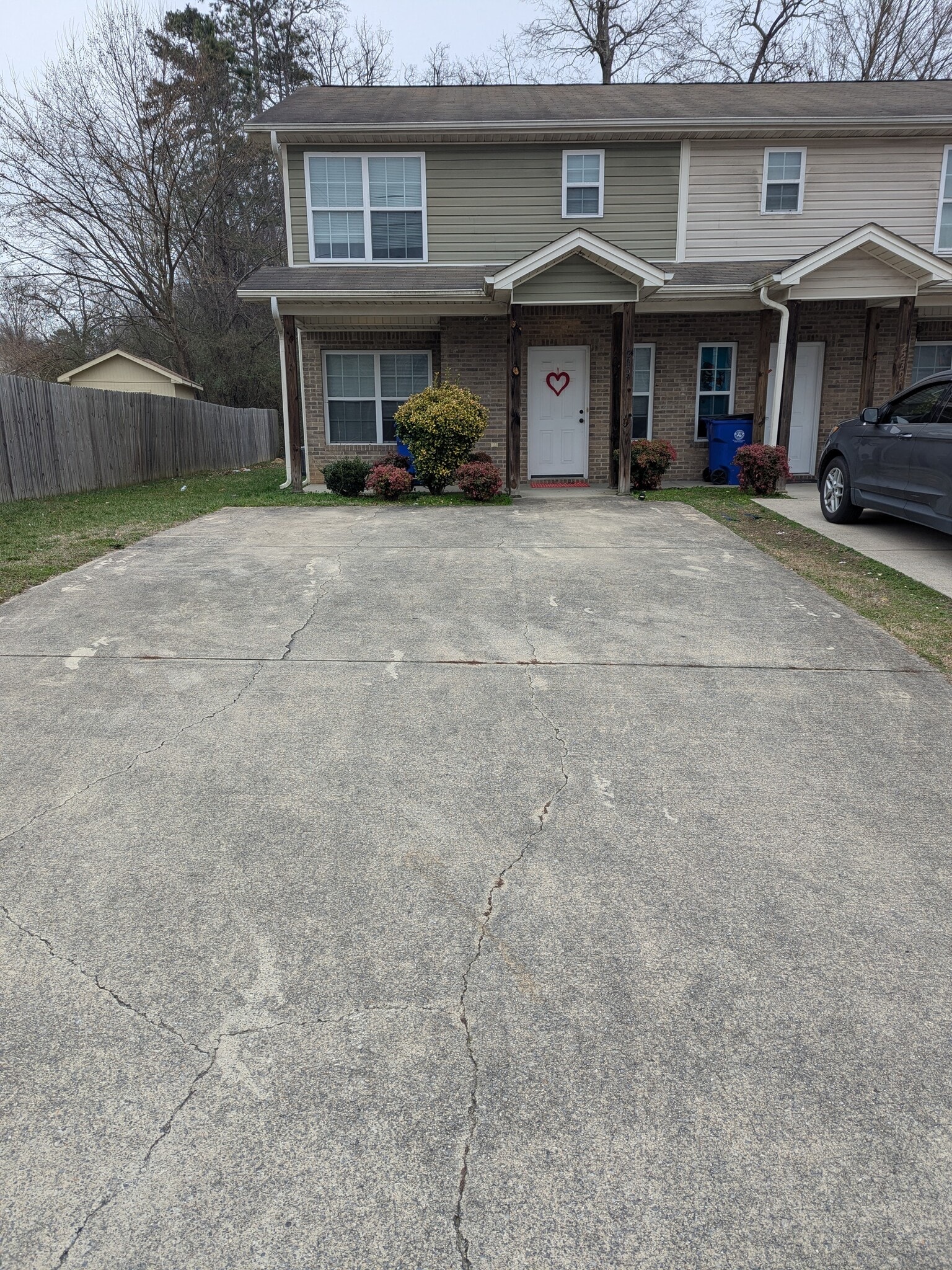 Building Photo - 2237 Spring Meadow Ln SE