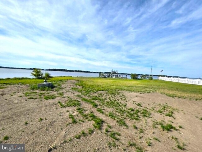 Building Photo - 22931 Steele Dr