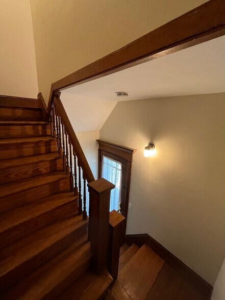 Front Entry - 445 Wood St