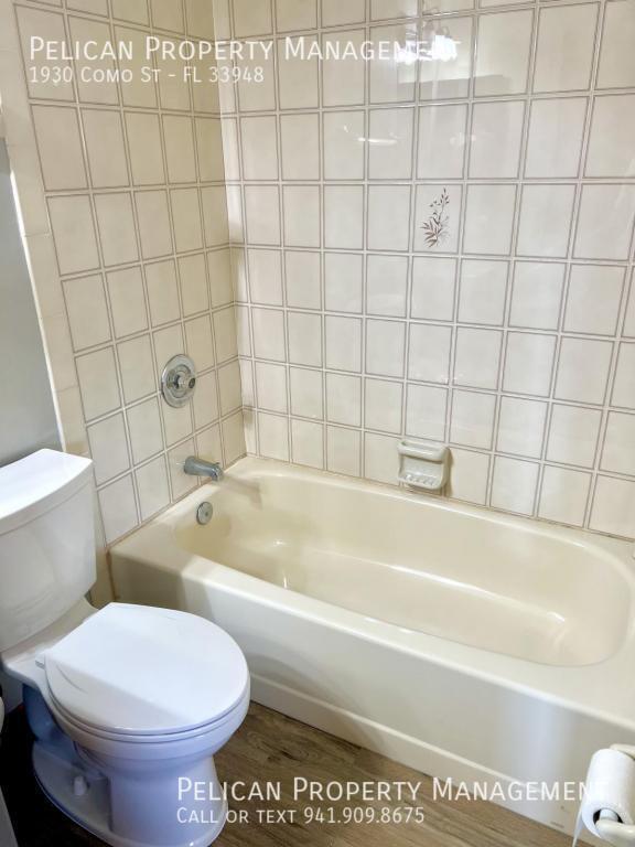 Building Photo - 1930 Como St