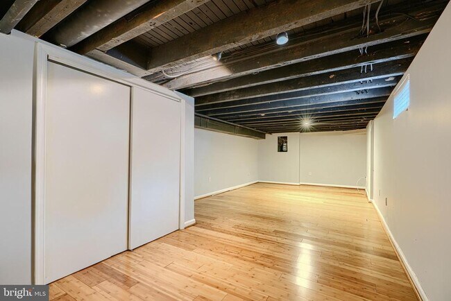 Building Photo - 1650 S Charles St