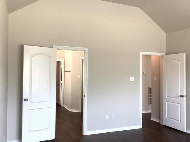 Building Photo - 5119 Westwood Pines Dr