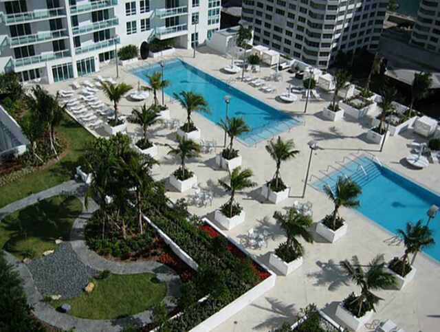 Building Photo - 950 Brickell Bay Dr
