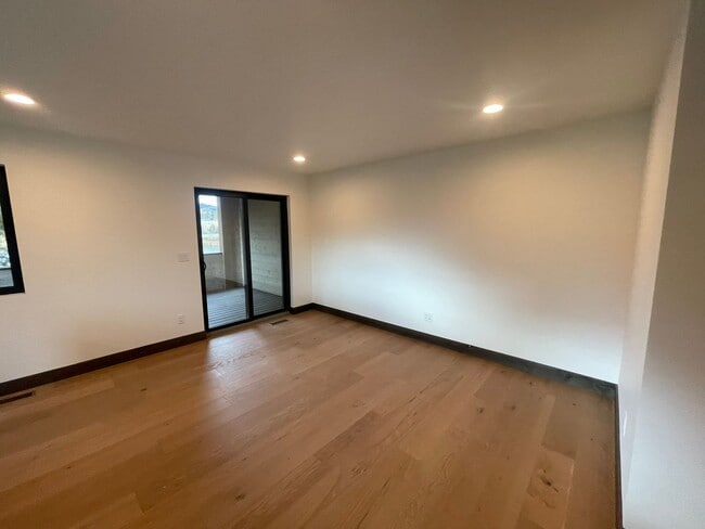 Building Photo - Whitefish Landing Town House