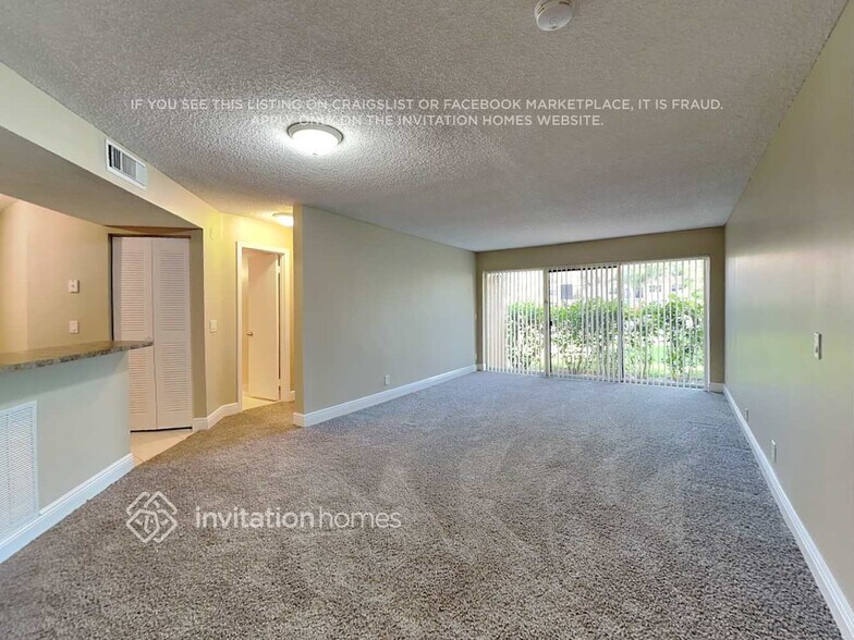 Building Photo - 8761 Wiles Rd