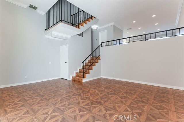 Building Photo - 1711 Grismer Ave