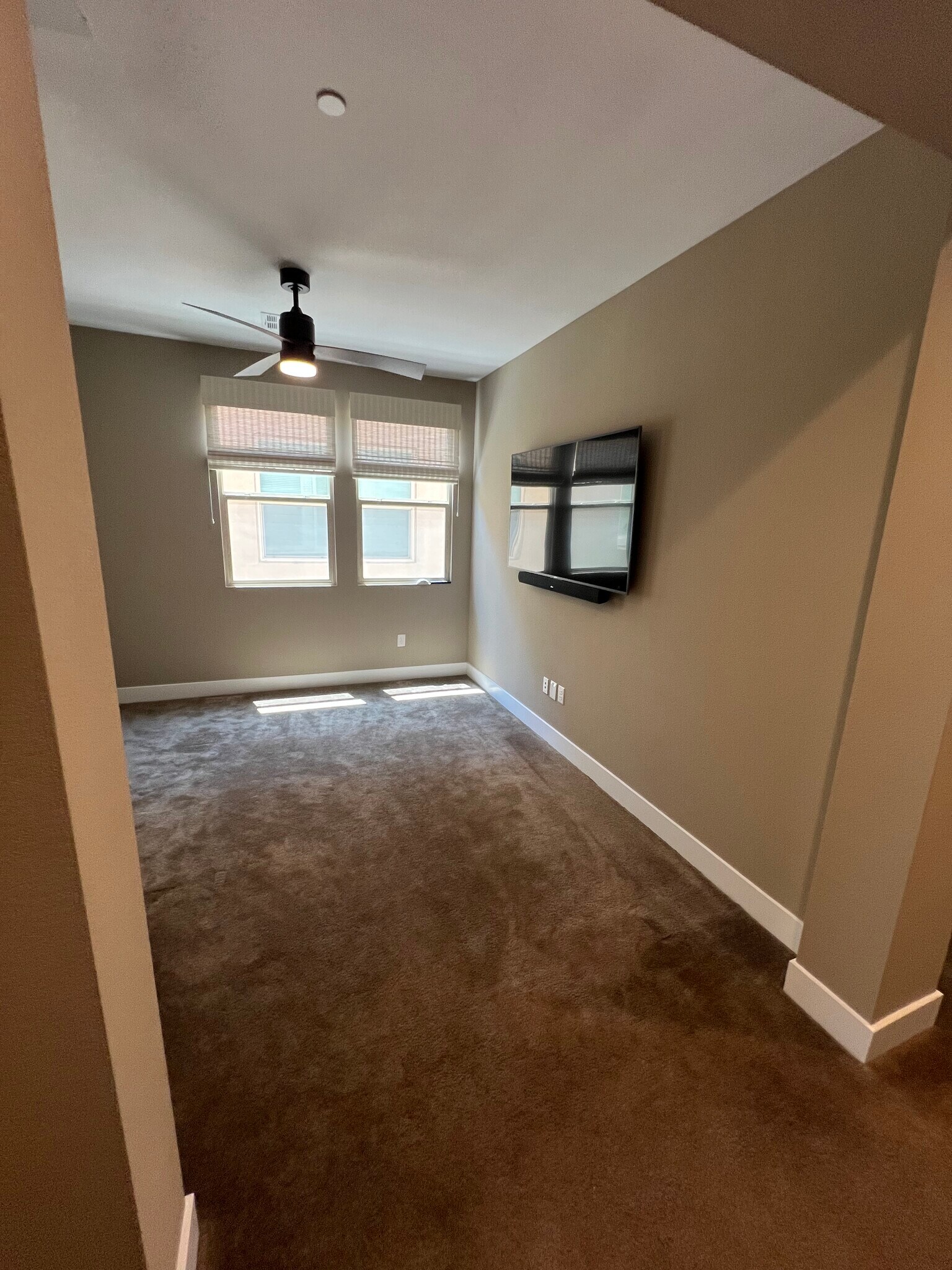 Building Photo - 11361 Gravitation Dr