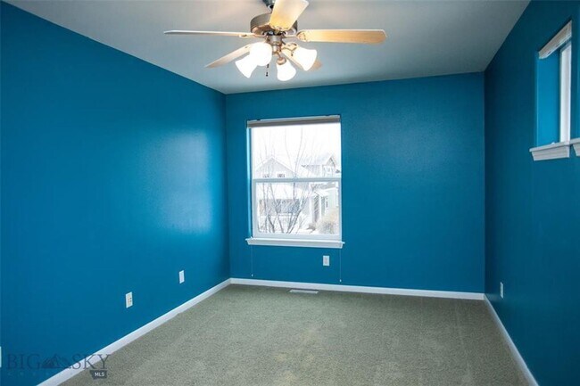 Building Photo - Single family home for rent in Valley West