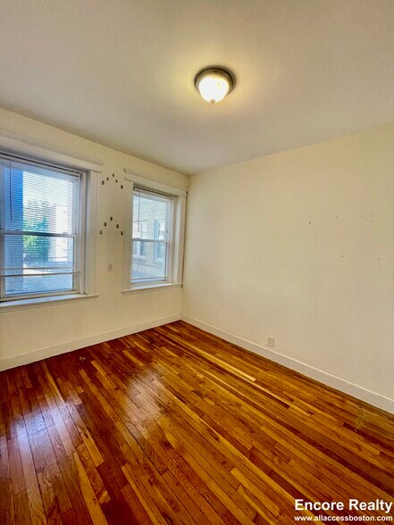Building Photo - 18 Claymoss Rd