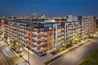 Building Photo - The Boheme