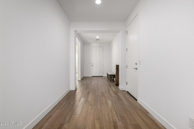 Building Photo - 16780 W Cameron Dr