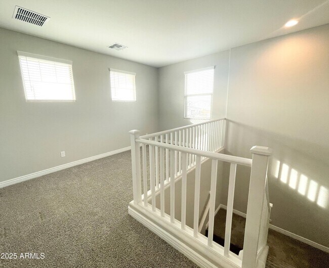 Building Photo - 21046 E Mayberry Rd