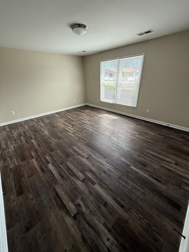 Building Photo - 2 Bedroom, 1 Bathroom in Nicholasville!