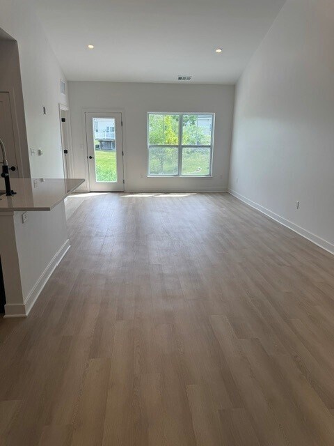 Building Photo - 69 Erie Rdg Dr