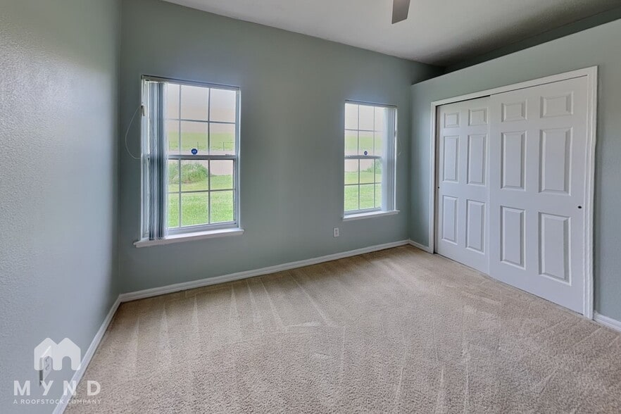 Building Photo - 2125 Island Walk Dr