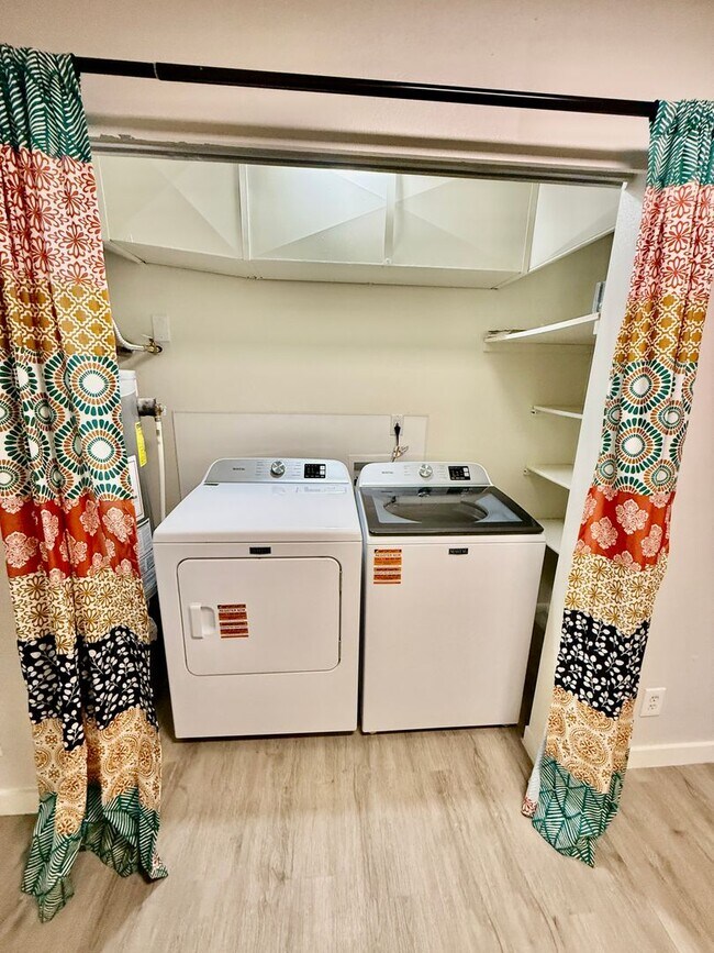 Building Photo - Pet-Friendly 4-BR Home in Santa Clara with RV Parking