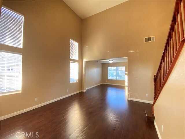 Building Photo - 708 Hillview St