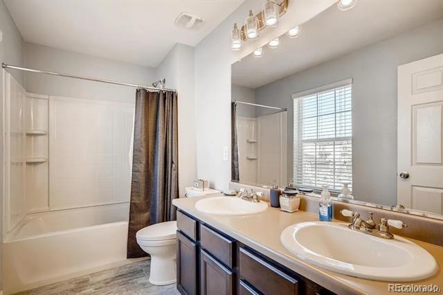 Building Photo - 2212 Shadow Creek Dr
