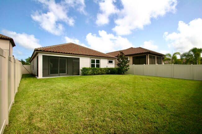 Building Photo - 60 Pienza Ave