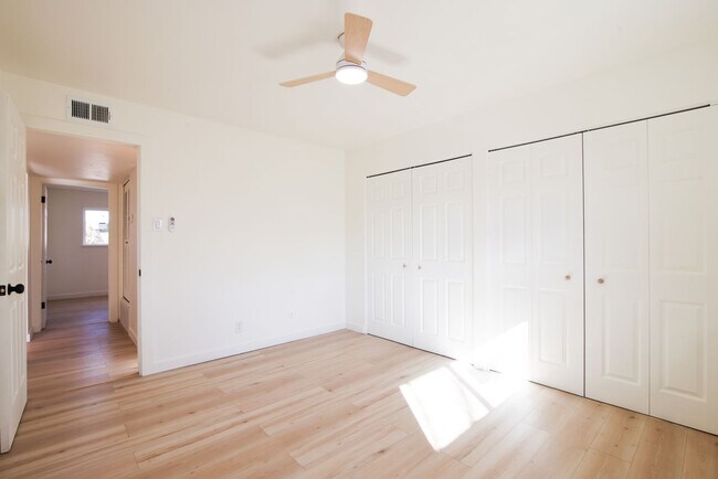 Building Photo - Beautiful 2-bedroom, 1-bathroom townhouse located in the vibrant city of El Paso