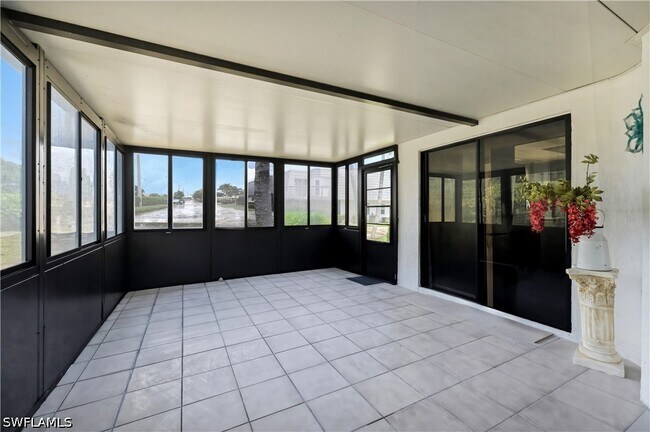 Building Photo - 16001 Amberwood Lake Ct