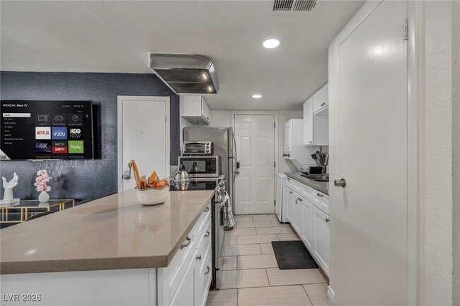 Building Photo - 1334 Dorothy Ave