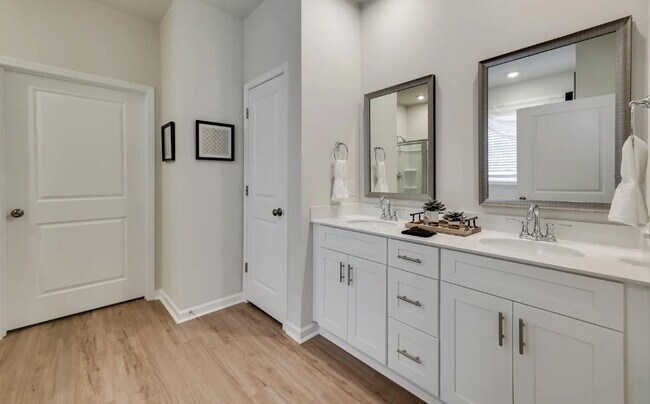 Building Photo - 3099 Blenheim Ct