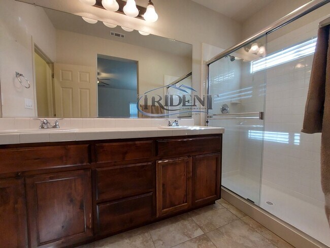 Building Photo - Lovley home in the Edgewater subdivision near Pow Mia Park