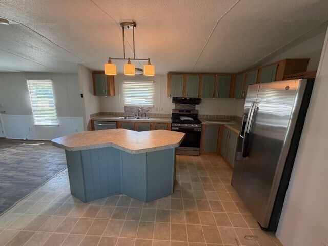 Building Photo - 1014 Pin Oak Ln