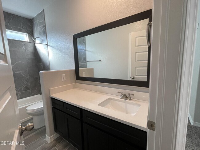 Building Photo - 6009 Hidden Clove Ct