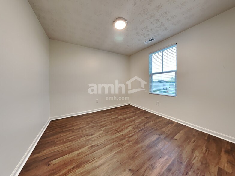 Building Photo - 5722 Jo Anne Rose Ct