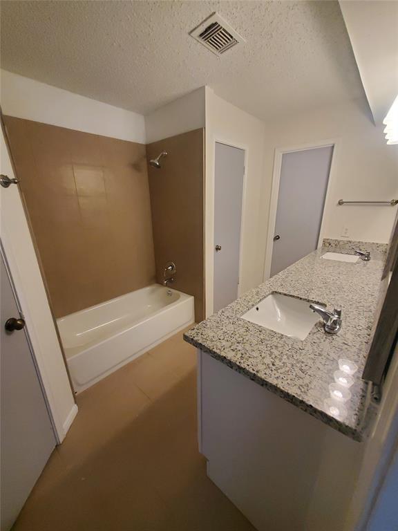 Building Photo - 8534 Parkhill Forest Dr