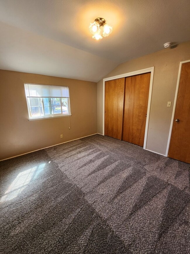 Building Photo - 2205 Monticello Ave