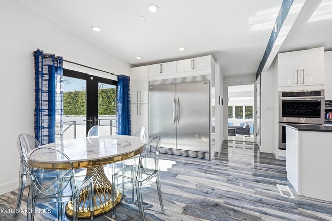 Building Photo - 107 Grant Ave