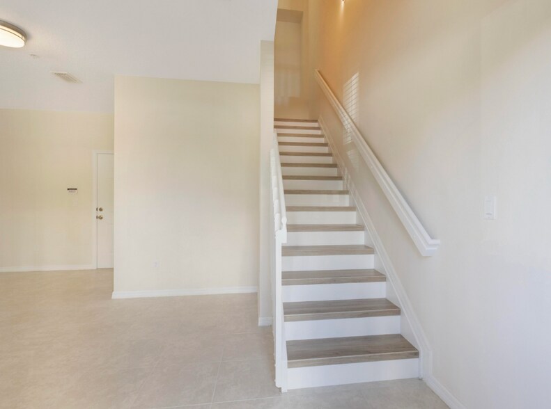 Building Photo - 1247 Via de Fossi