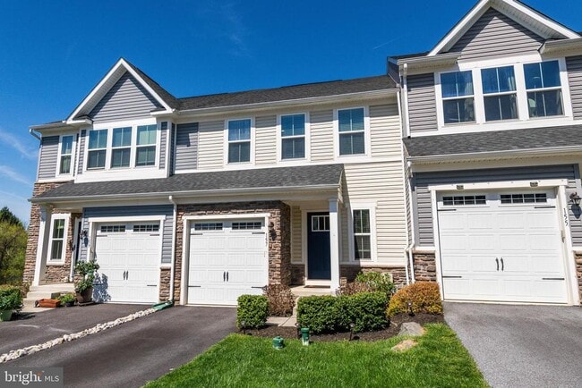 Primary Photo - 157 Mulberry Dr
