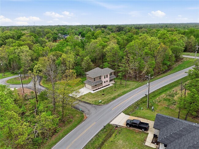 Building Photo - 276 Kinross Dr