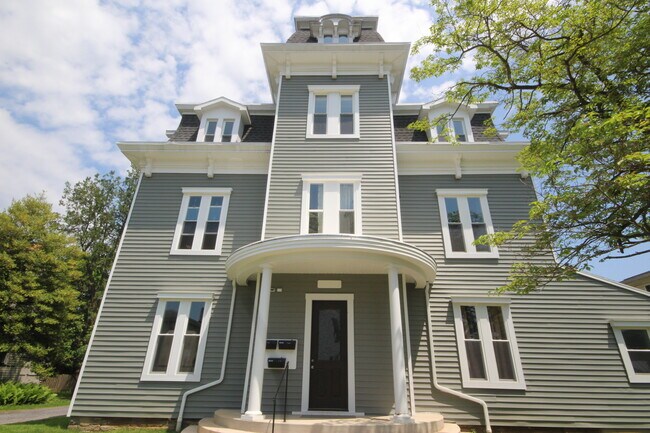 Primary Photo - 221 West Church Street