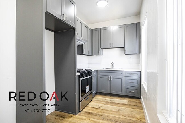 Building Photo - 974 S Gramercy Pl