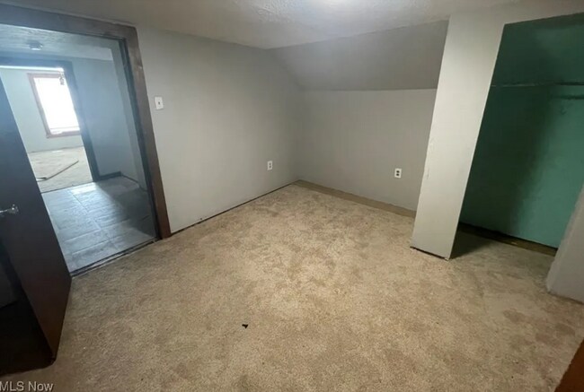 Building Photo - Charming 3-Bedroom Bungalow | Cozy, Affordable & Convenient Living