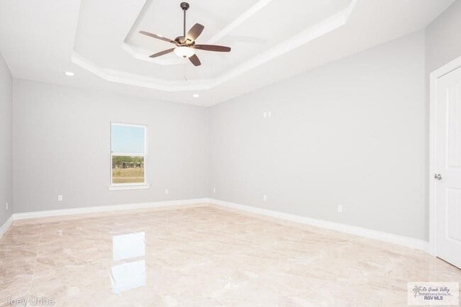 Building Photo - 1434 White Oak Dr