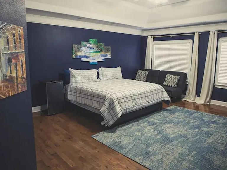 Building Photo - 1932 Lake Lucerne Dr SW